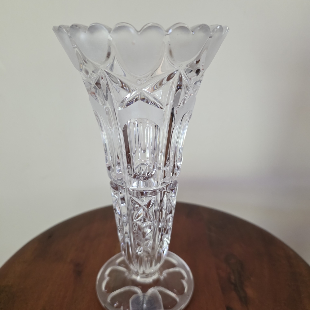 Elegant Crystal Vase